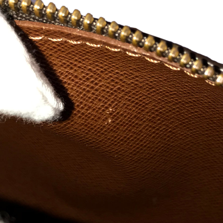 LOUIS VUITTON Handbag