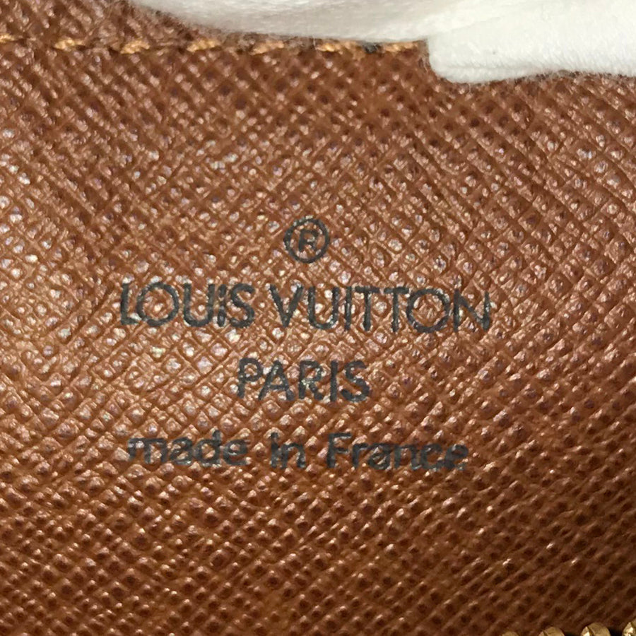 LOUIS VUITTON Handbag