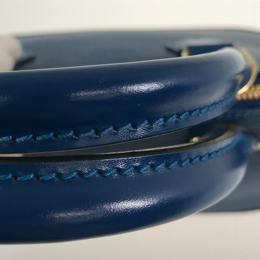 LOUIS VUITTON Epi Alma Handbag