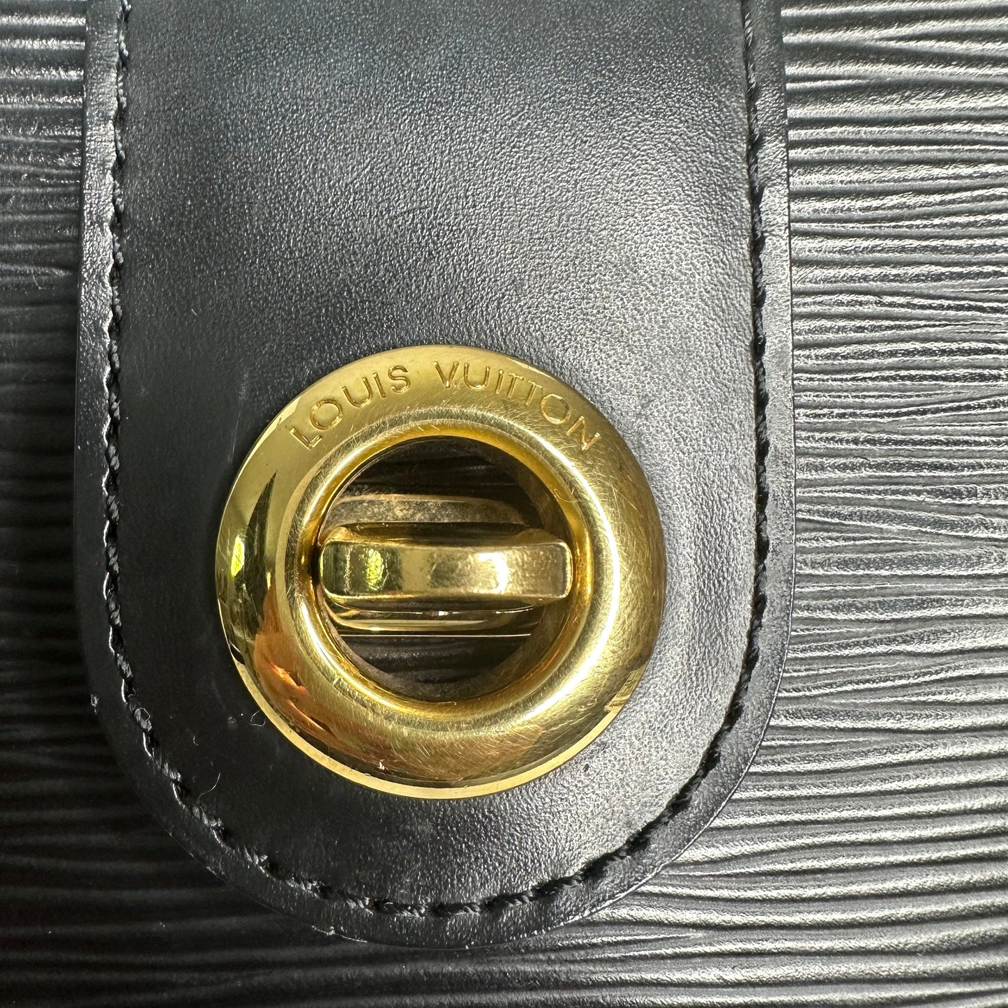 Louis Vuitton Epi Leather Cluny Bucket Bag