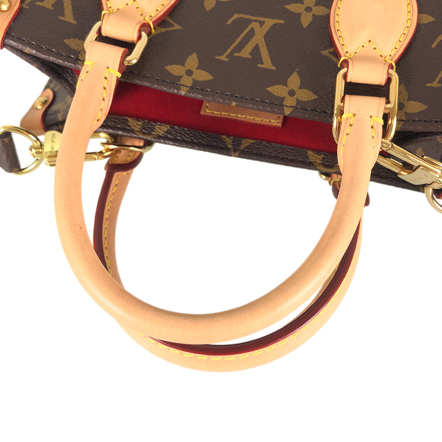 LOUIS VUITTON Handbag