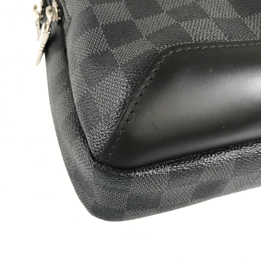 LOUIS VUITTON body bag