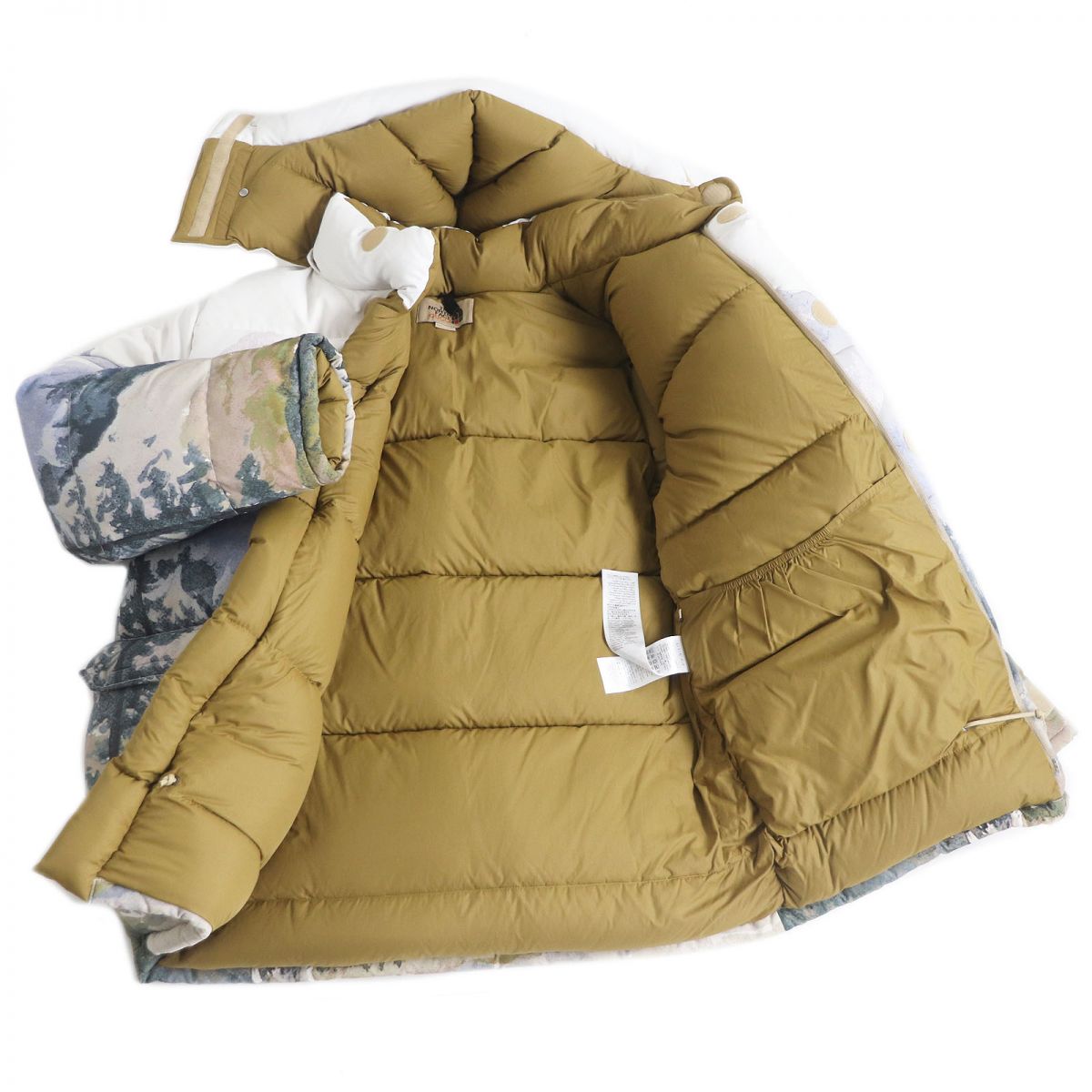 GUCCI Down jacket 100% nylon<br> Filling: Down 80%, Feather 20%<br> Applique: 100% polyester<br> multicolor mens Used