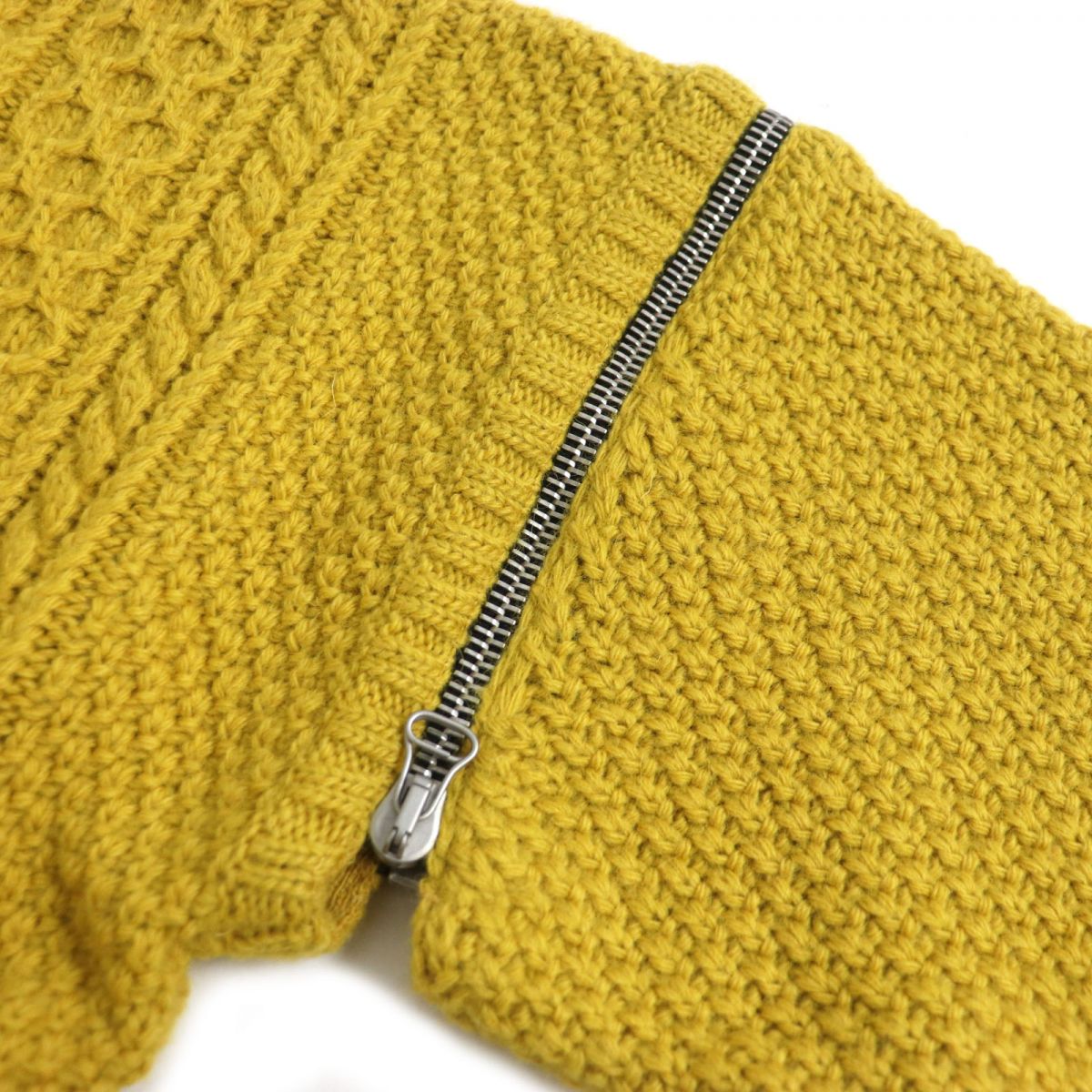 GUCCI knit Main: 100% wool, Part: 98% wool, Part: 1% polyurethane, Part: 1% nylon, Part: 100% polyester mustard mens XL Used