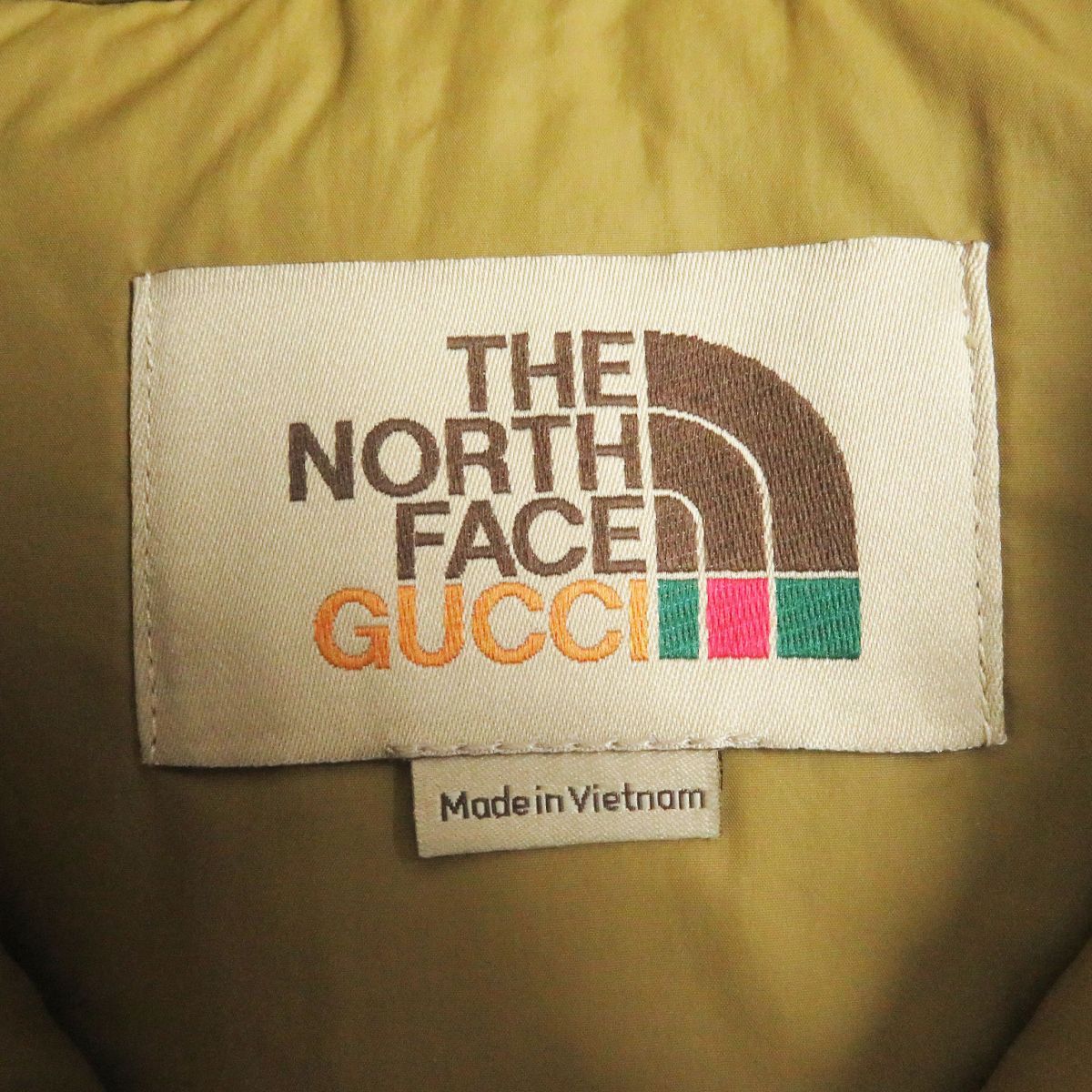 GUCCI Down jacket Outer: 100% polyester, Part: Polyurethane, Outer: 73% nylon, Outer: 27% cotton, Lining: 100% nylon Green x red mens M Used