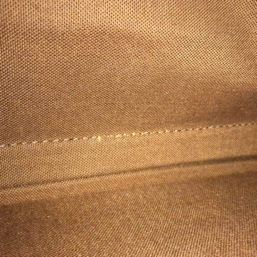 LOUIS VUITTON Handbag