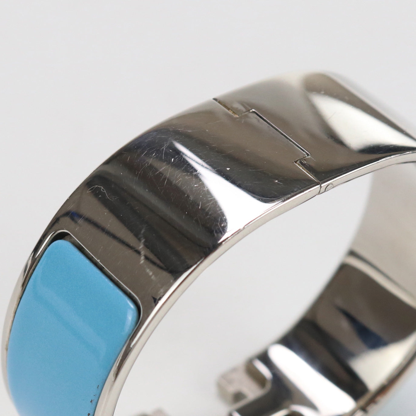 HERMES Bangle Click crack H Bracelet metal,enamel Silver/Light Blue Women